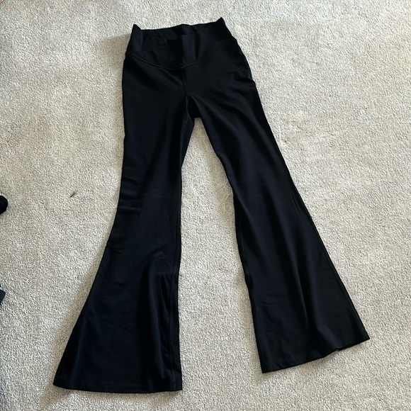 Old Navy Flare Leggings (HIGH RISE) - Picture 1 of 1